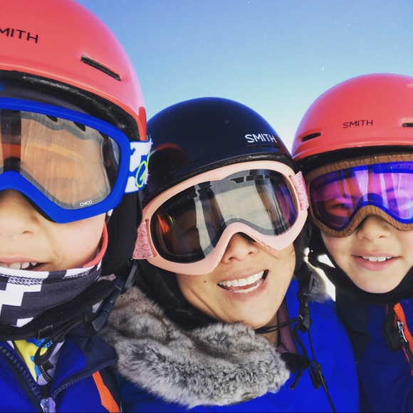 Welcome to my closet! Happy Poshing! - Picture 7 of 8